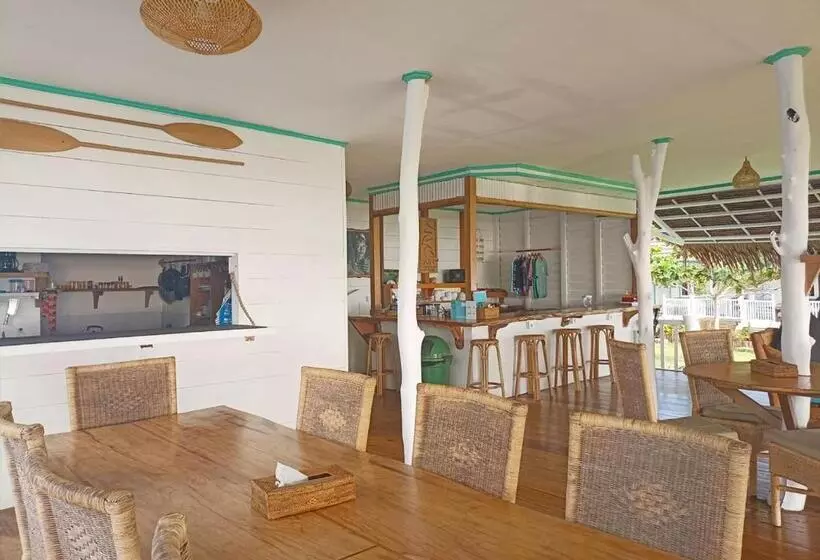 Katiet Beach Resort Mentawai Lances Right Hts