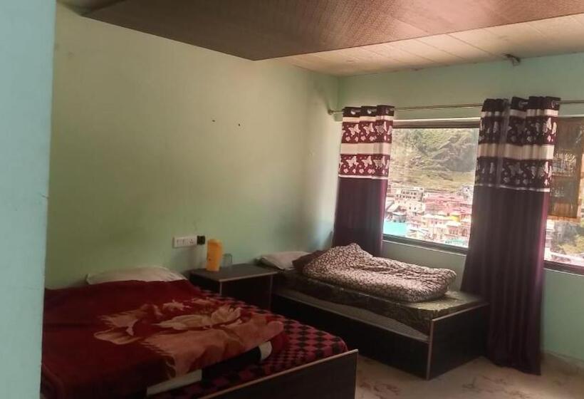 Kedarnath Near Prithvi Yatra Hotel And Doormatry