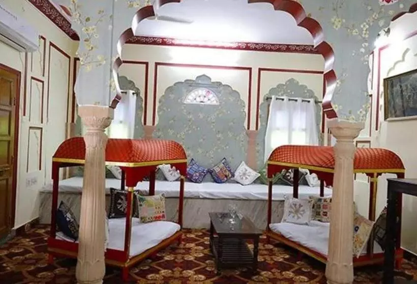 Majatalo Fabhotel Prism Homestay