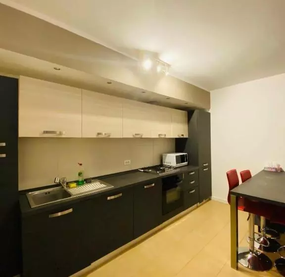 پانسیون Central Luxury Garden Guest House