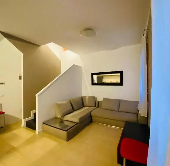پانسیون Central Luxury Garden Guest House