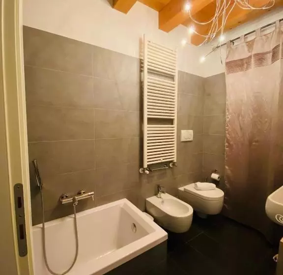 پانسیون Central Luxury Garden Guest House