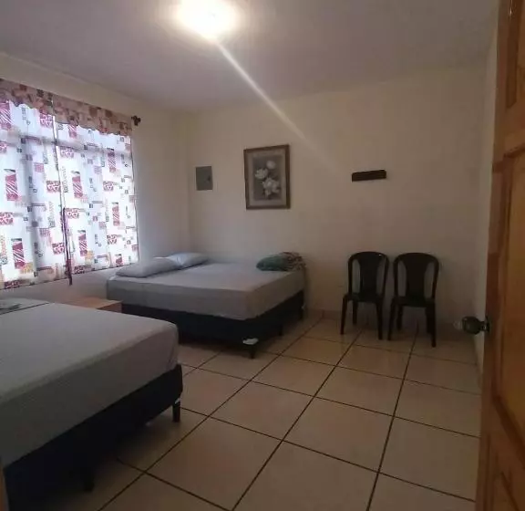 پانسیون Hostal Maya Land