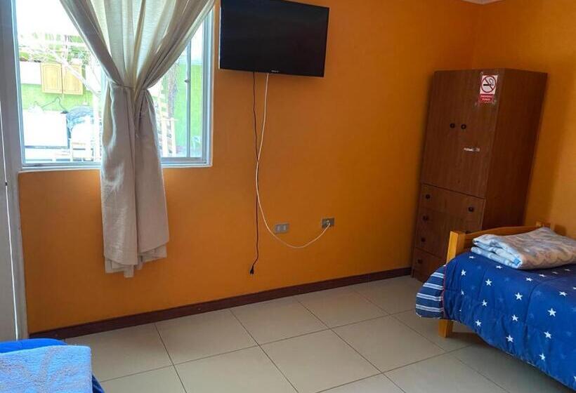 پانسیون Hostal Uribe