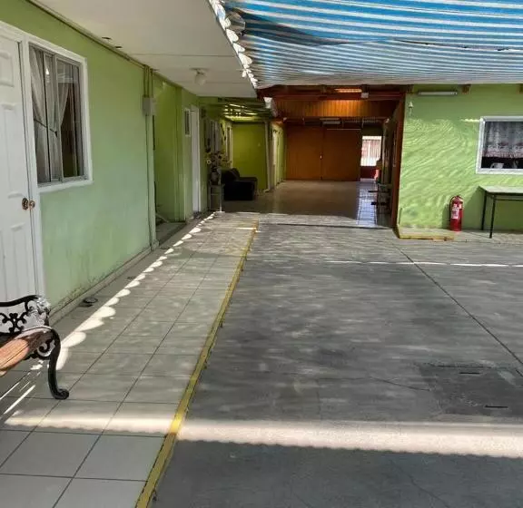 ペンション Hostal Uribe