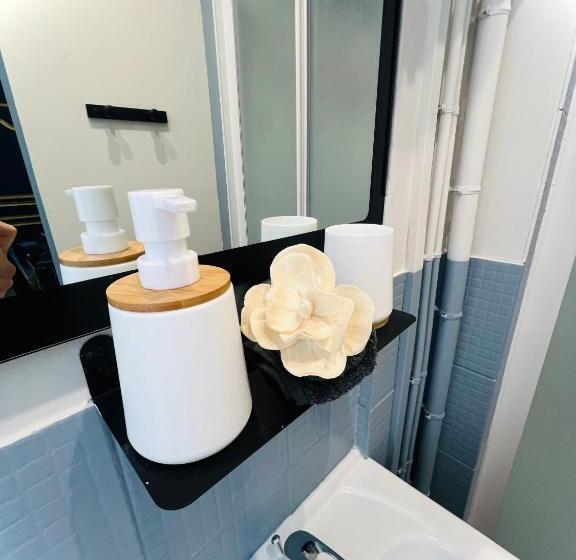 بنسيون Studio Royal Saint Omer Centre