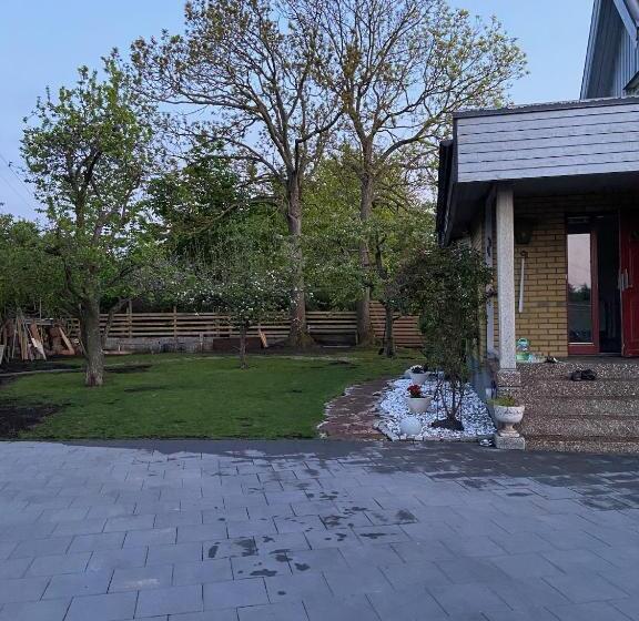 تختخواب و صبحانه Flamur & Vannis Bnb