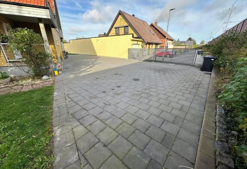 تختخواب و صبحانه Flamur & Vannis Bnb