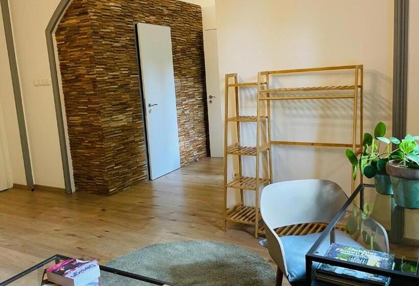 Общежитие Fifteen Boutique Rooms Budapest With Self Check In