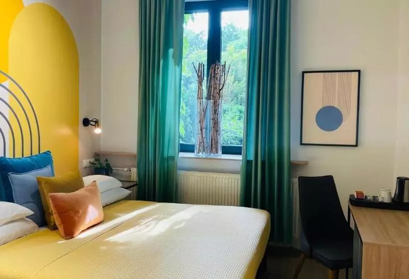 Retkeilymaja Fifteen Boutique Rooms Budapest With Self Check In