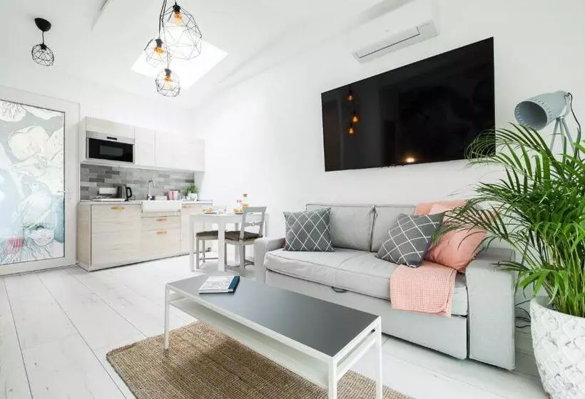 Retkeilymaja Fifteen Boutique Rooms Budapest With Self Check In