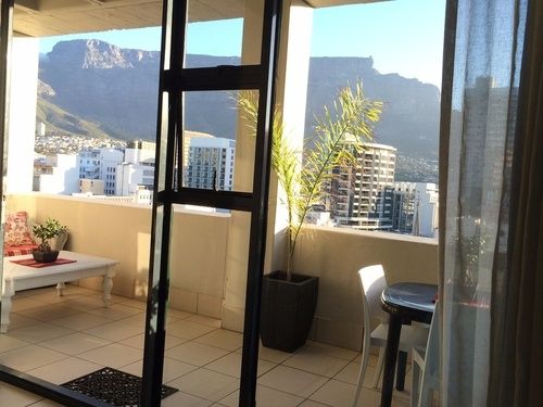 Apt 67 Long Street No Loadshedding