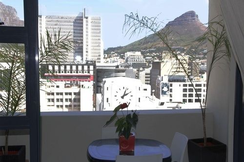 Apt 67 Long Street No Loadshedding