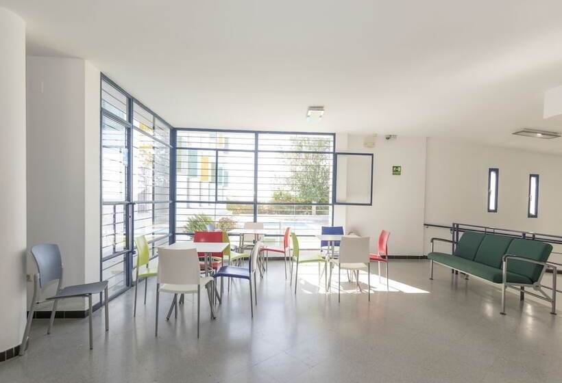 בית מלון כפרי Albergue Inturjoven Constantina   Hostel