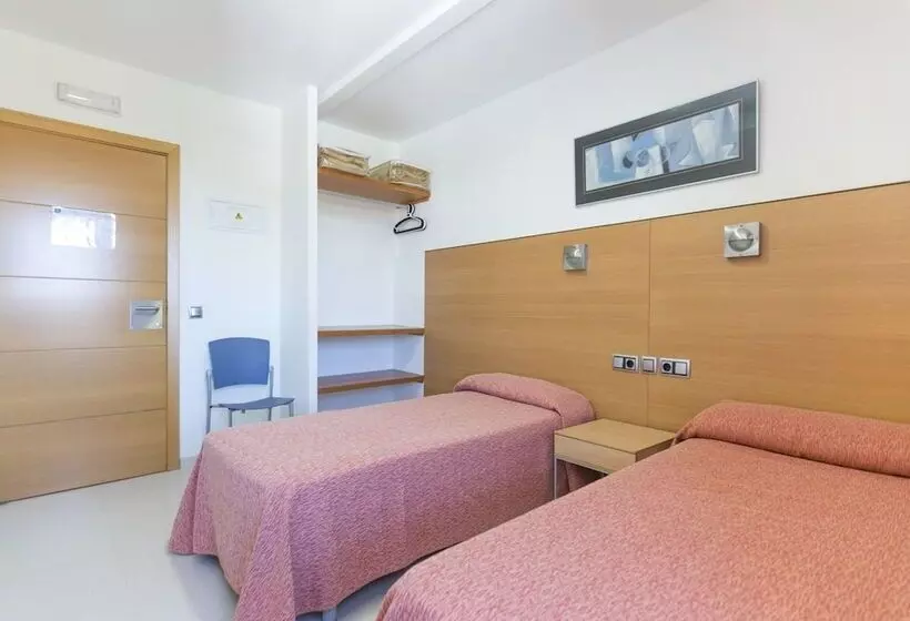 هتل Albergue Inturjoven Constantina   Hostel