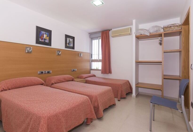 בית מלון כפרי Albergue Inturjoven Constantina   Hostel