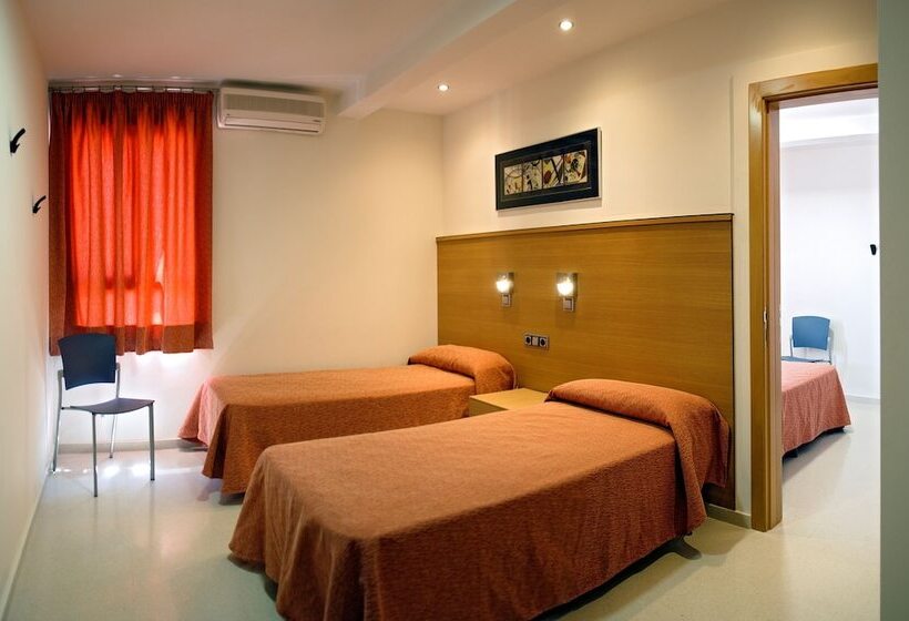 בית מלון כפרי Albergue Inturjoven Constantina   Hostel