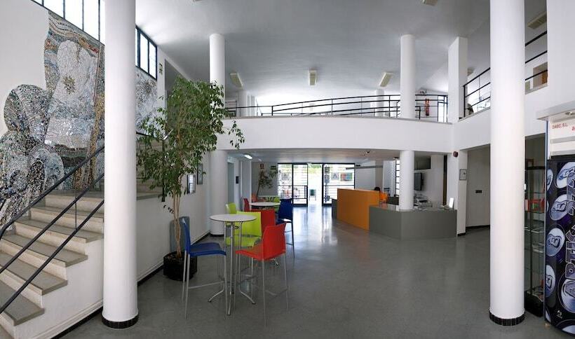 בית מלון כפרי Albergue Inturjoven Constantina   Hostel