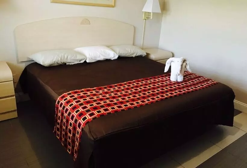 ホテル Apollo Inn Cocoa