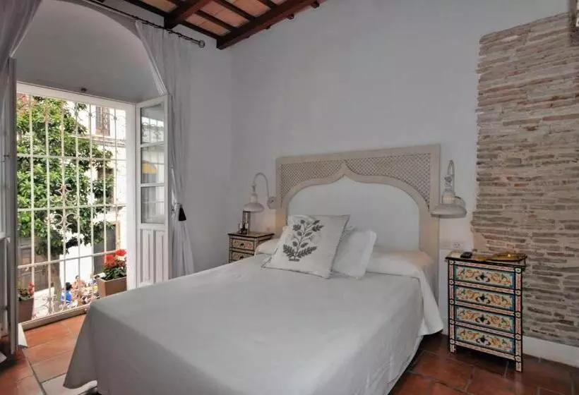 هتل Benali Guest House
