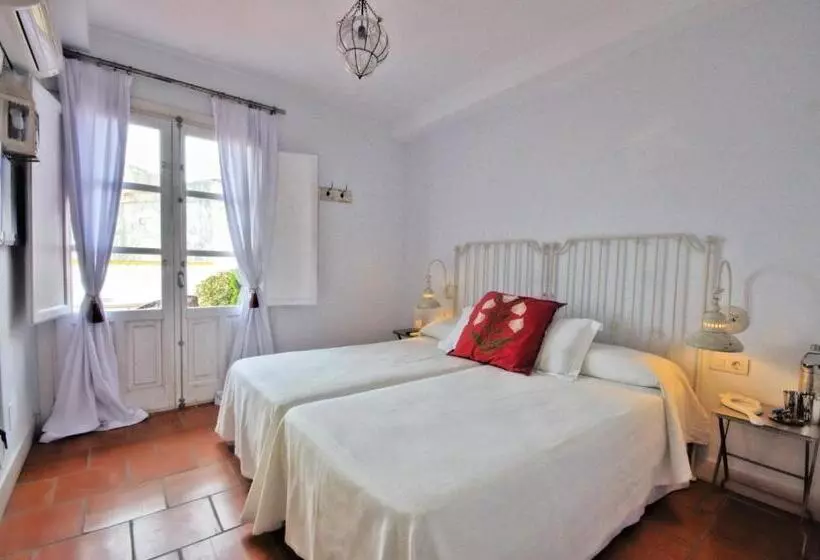هتل Benali Guest House