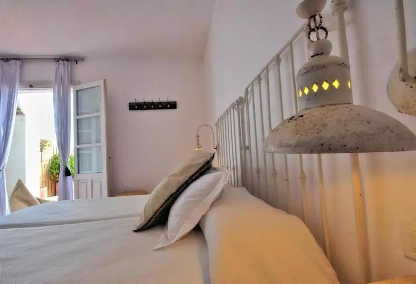 هتل Benali Guest House