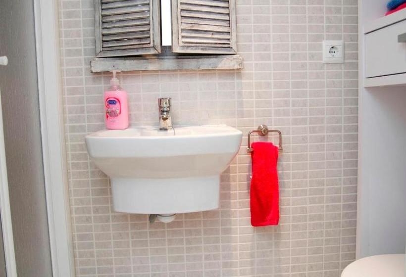 בית מלון כפרי Can Muntaner Apartments