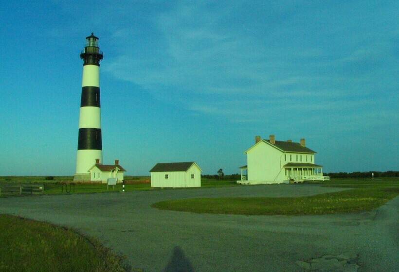 Отель Cypress Moon Inn