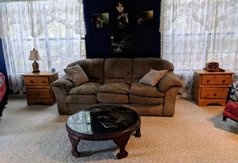 هتل Dragonfly Mountain Lodge