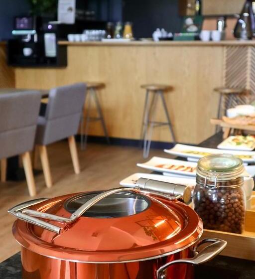 酒店 Faros Gdansk Airport