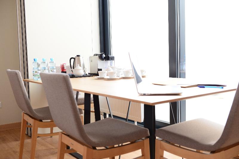 酒店 Faros Gdansk Airport