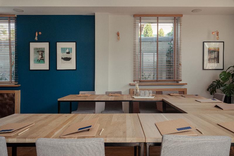 酒店 Faros Gdansk Airport