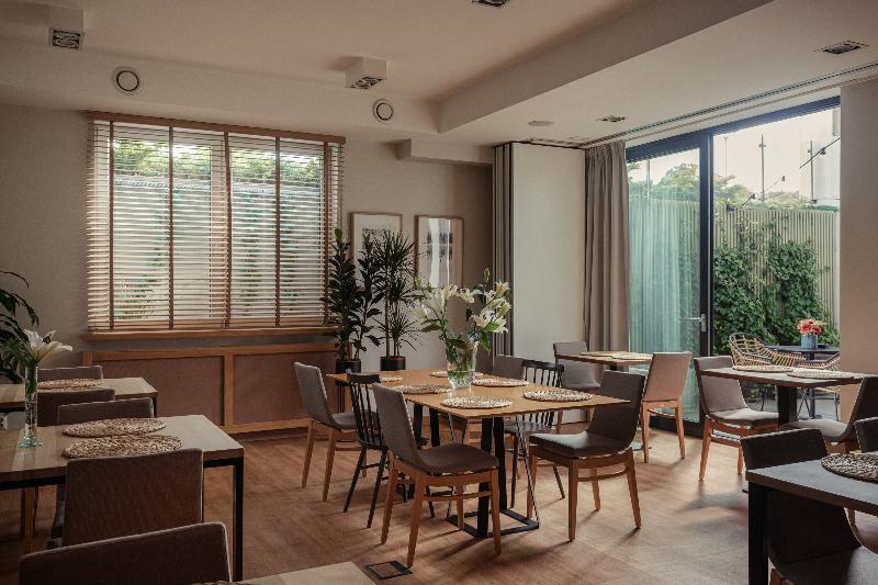 酒店 Faros Gdansk Airport