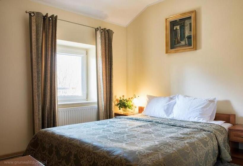 Hotel I Restauracja Brochów