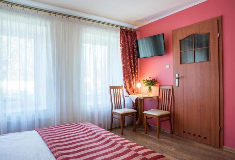 Hotel I Restauracja Brochów