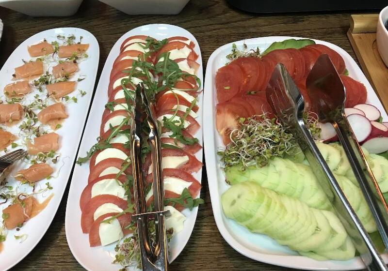 هتل Sleepwalker Boutique Suites