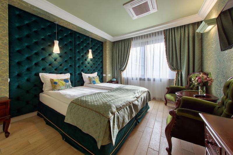 هتل Sleepwalker Boutique Suites