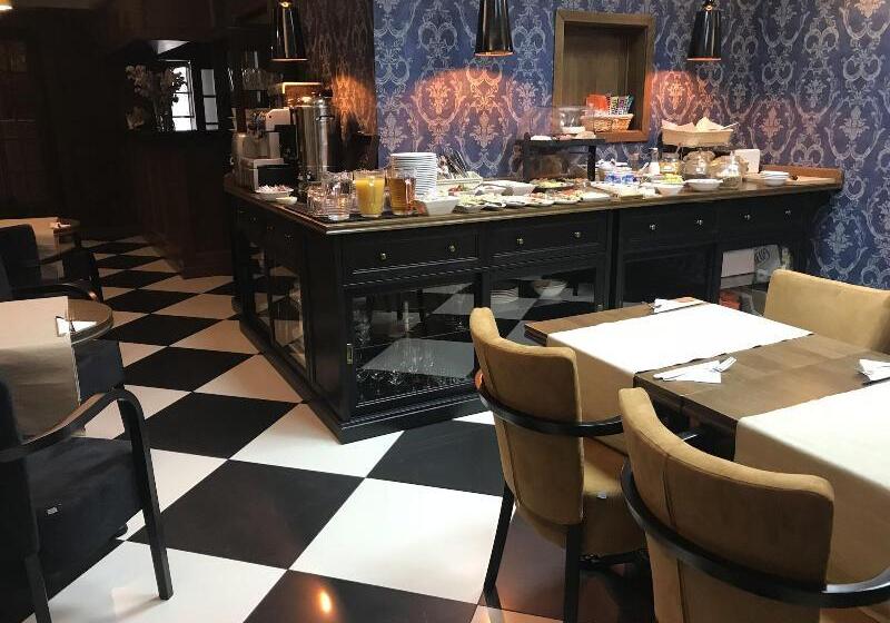 هتل Sleepwalker Boutique Suites