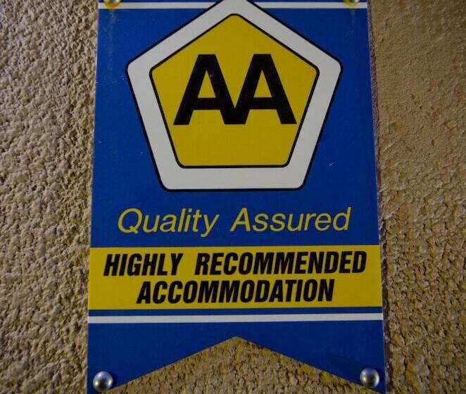 בית מלון כפרי Villa Costa Rose   No Loadshedding