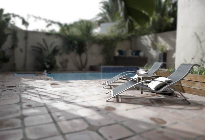 בית מלון כפרי Villa Costa Rose   No Loadshedding