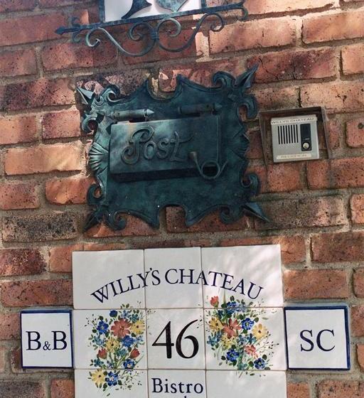 Отель Willy's Chateau
