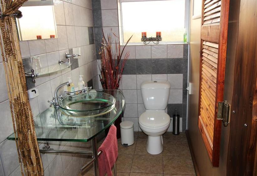 Отель Willy's Chateau