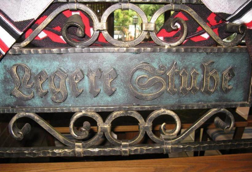 Отель Willy's Chateau