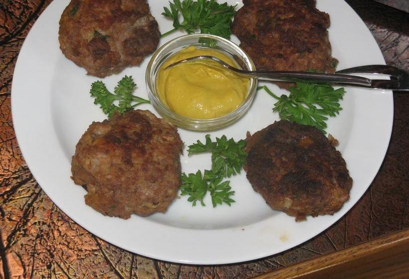 Отель Willy's Chateau