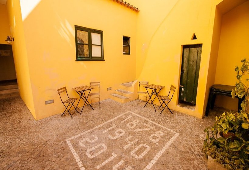 Hub 1878 Faro Hostel
