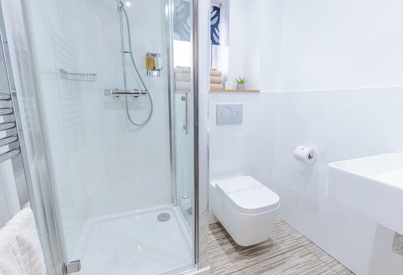 بنسيون The Regent, Rye