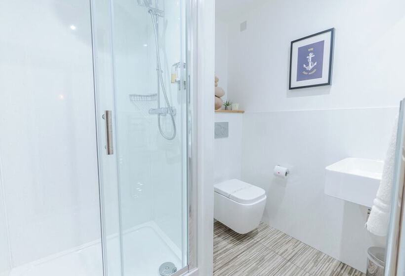 بنسيون The Regent, Rye