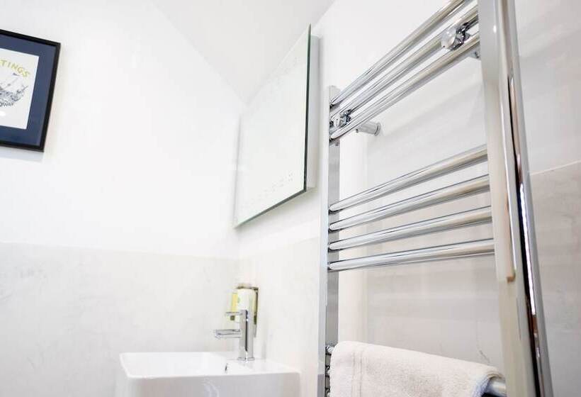 بنسيون The Regent, Rye