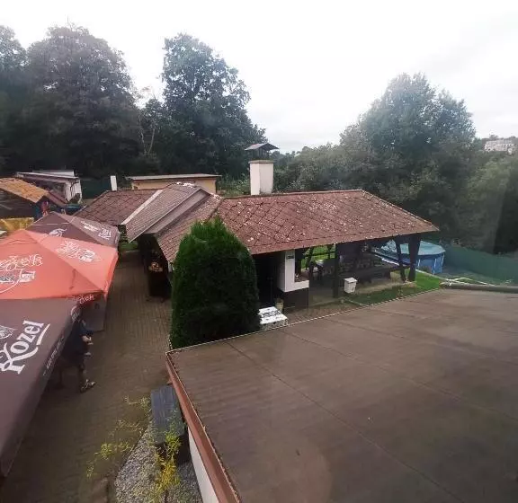 Retkeilymaja Hostinec U Kačaby