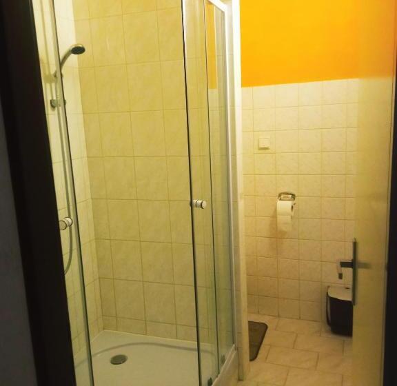 הוסטל Hostinec U Kačaby